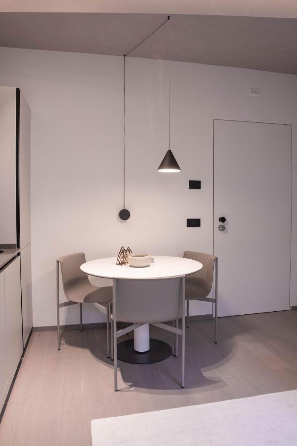 Exclusive Retreat Few Steps From Duomo - Apt 1 米兰 外观 照片